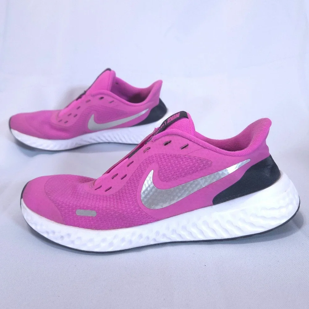 Nike Revolution 5 GS Running Shoes Youth 5.5Y Womens 7 Lace-up Fuchsia Pink-Read